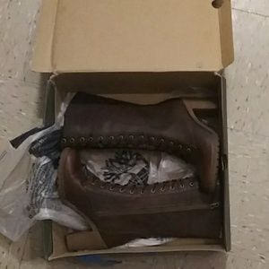 Womens Timberland 10in zip up Boots brown